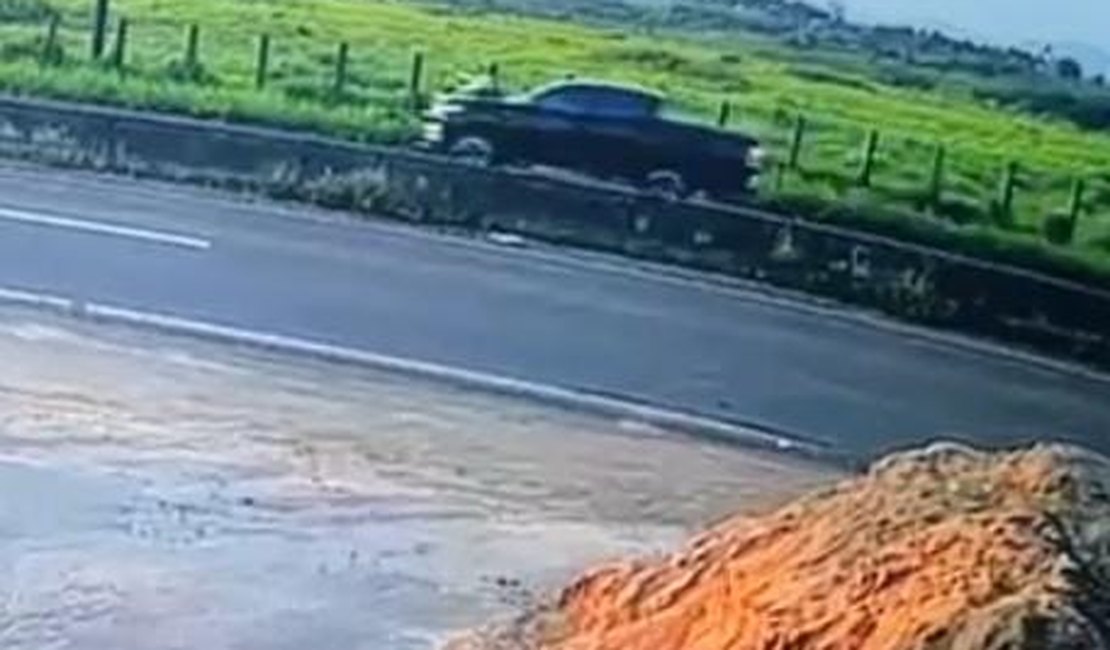Motorista que atropelou casal de ciclistas em Arapiraca já foi identificado, informa delegado; Polícia Civil instaura inquérito