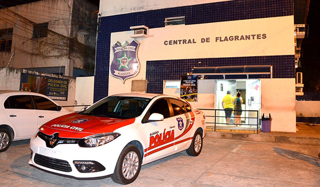 Jovem é preso e tenta se passar por irmão menor