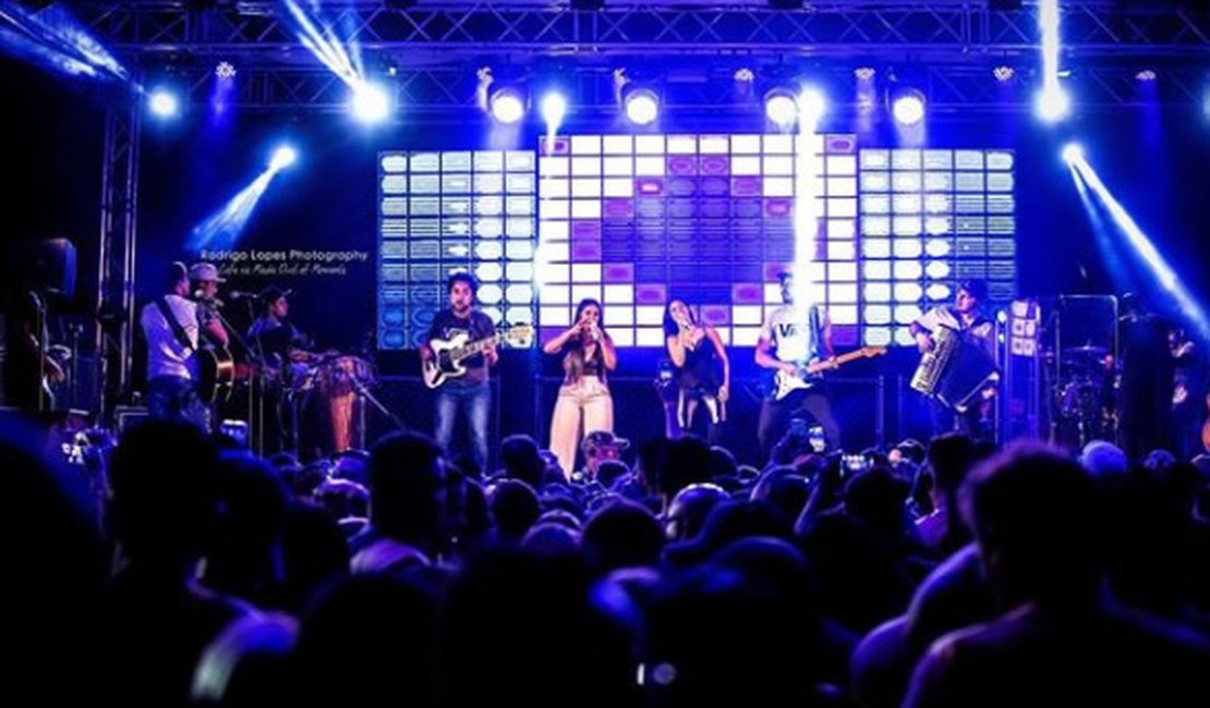 Brigas e confusões faz polícia acabar show de Simone e Simaria nos Estados Unidos