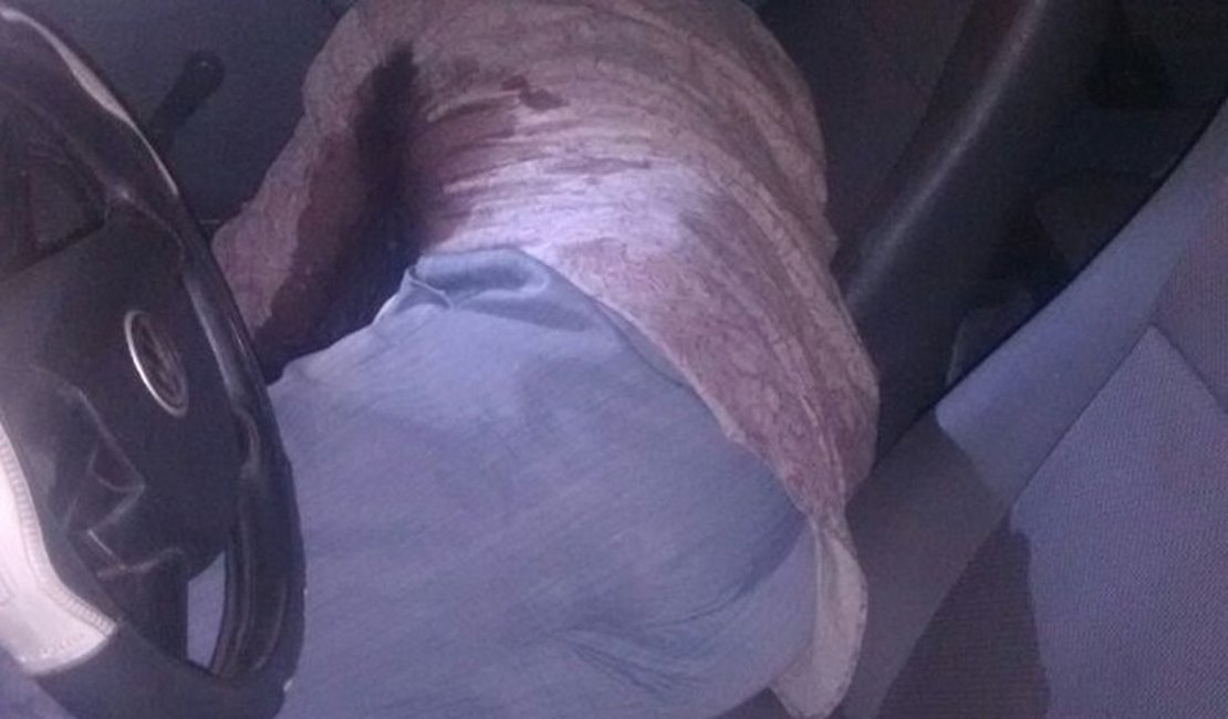 Populares encontram homem morto dentro de carro no Agreste alagoano