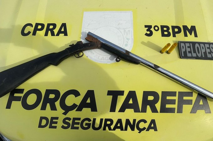 Com arma de fogo guardada em casa, homem é preso em flagrante no bairro Batingas