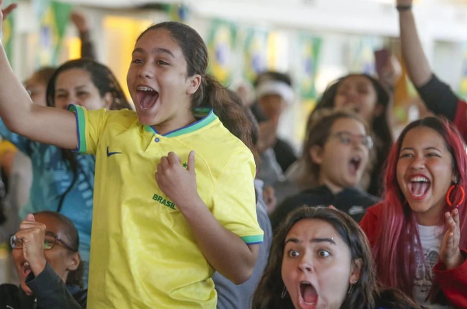 Comissão aprova meia-entrada para mulheres em jogos de futebol