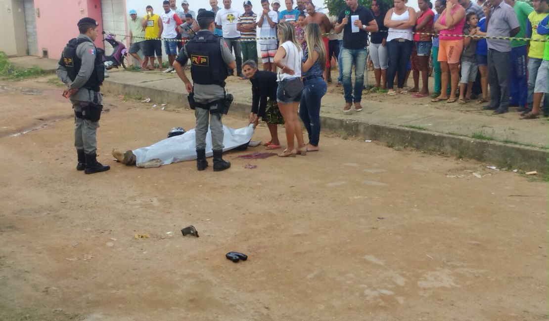 Menor é assassinado com cinco tiros na cabeça, no bairro Planalto, em Arapiraca