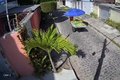 Entregador encontra R$ 1.000 e usa câmeras de rua para devolver a vendedor de frutas