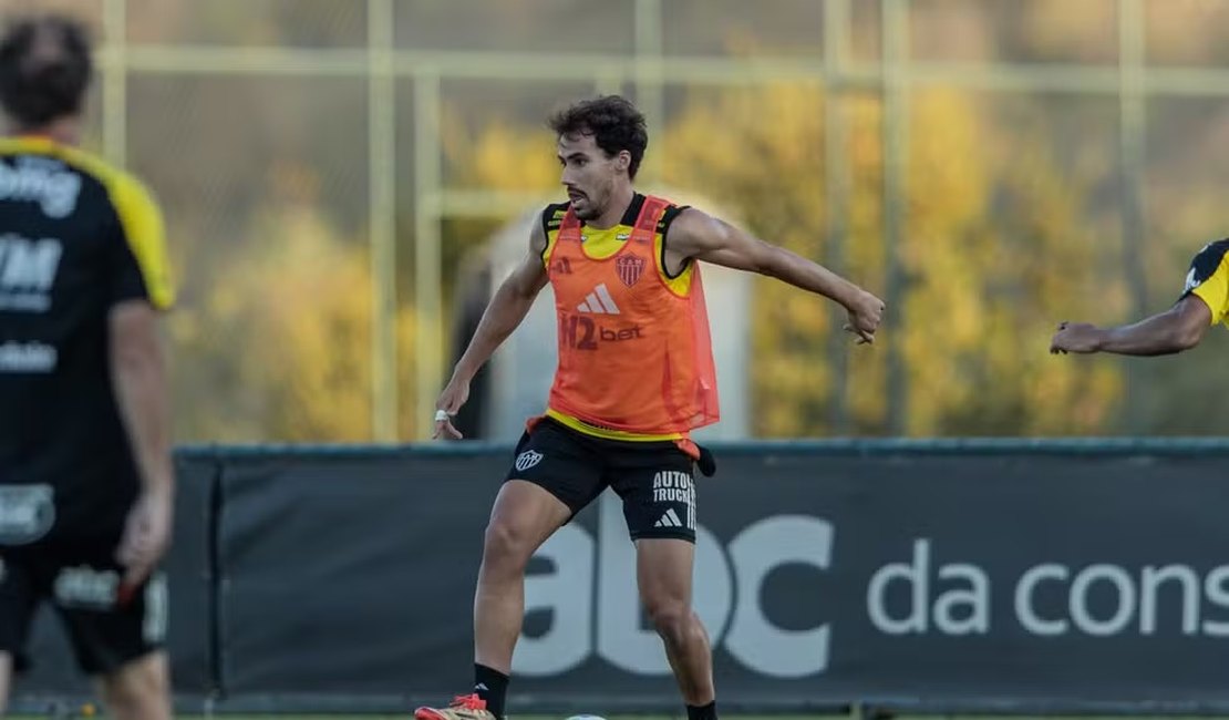 Jogadores do Atlético-MG colocaram 'bolso para fora' como protesto contra atrasados