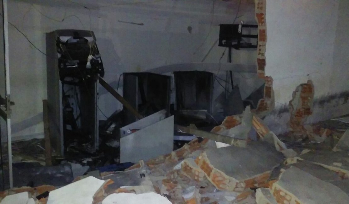 Bandidos explodem caixa eletrônico em Pindorama, Coruripe
