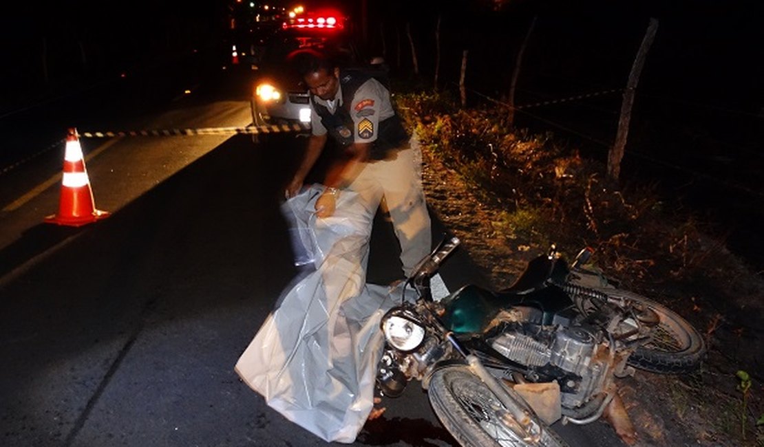 Motociclista morre ao se chocar com jumento em Girau do Ponciano