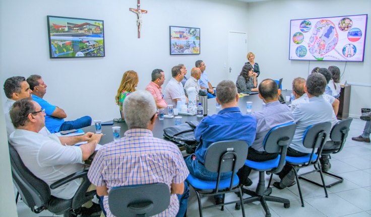 Prefeitura de Arapiraca e Diocese de Penedo articulam projeto de Santuário no Morro da Massaranduba