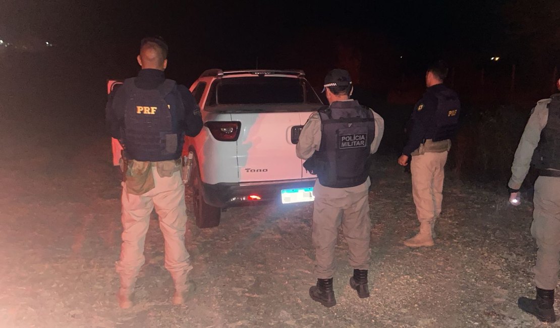 PRF recupera carro com queixa de roubo em estrada vicinal do Sertão alagoano