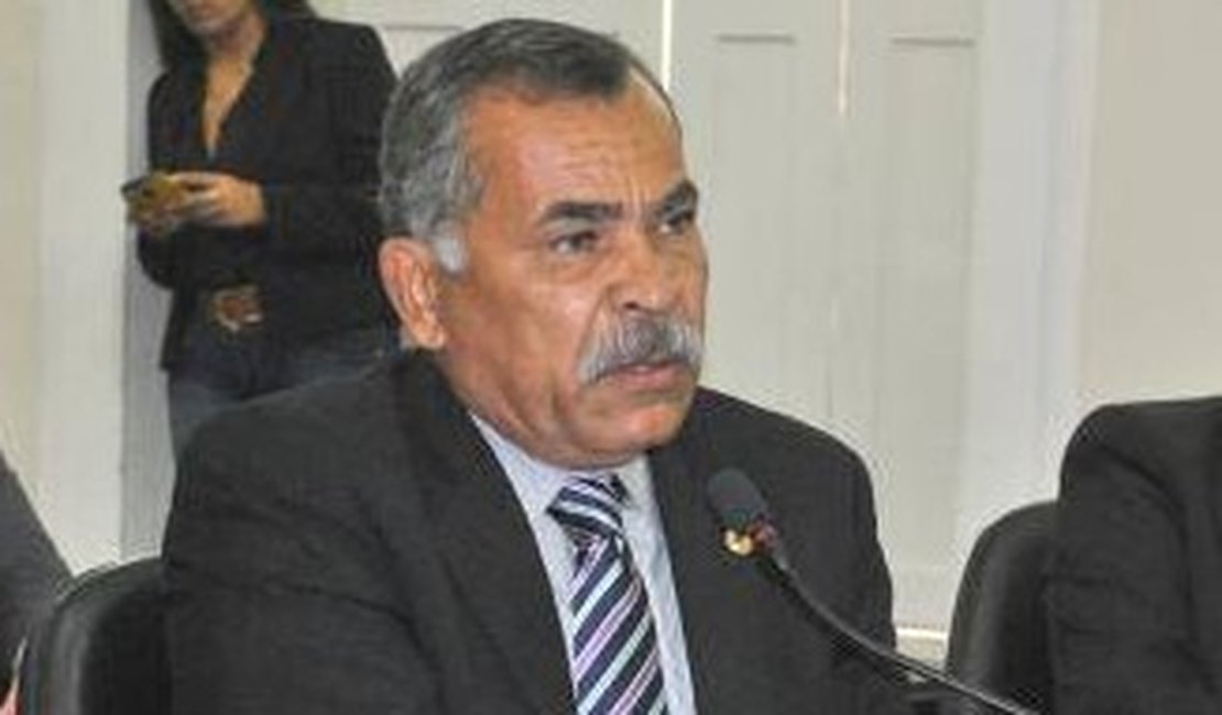 Tarcizo Freire solicita a construção de passarelas na rodovia AL 220