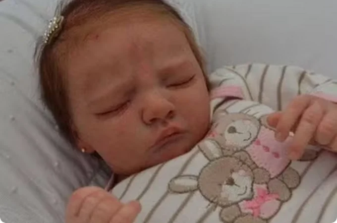 Criadora de bonecas reborn diz faturar até R$ 300 mil por mês com vendas e tem vídeo com 5 milhões de views no TikTok