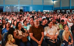 Feira Grande comemora o Dia do Servidor Público com humor e alegria ao lado de Zé Lezin