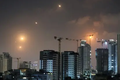 Irã diz que resposta a ataque de Israel começou e explosões são registradas em Tel Aviv