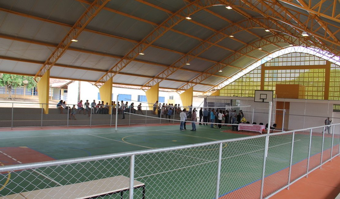Yale destaca ampliação das escolas em tempo integral em Arapiraca