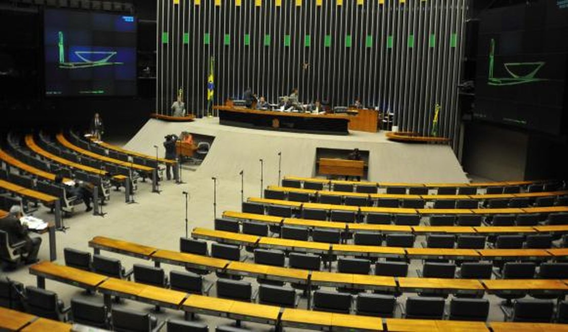 CPI da Petrobras e reforma política devem movimentar Câmara nesta semana