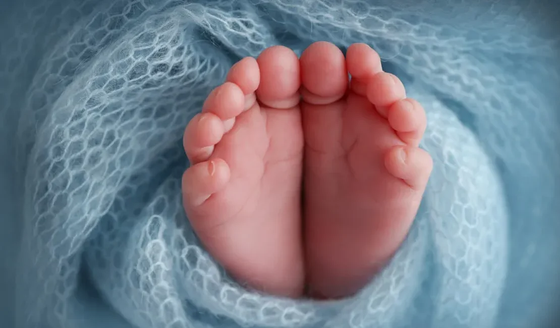 Bebê ‘volta à vida’ durante o velório após ser dado como morto em maternidade