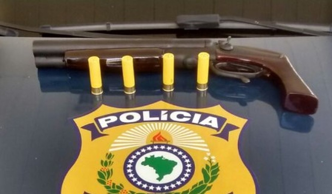 Homem é preso em São Sebastião com espingarda calibre 20