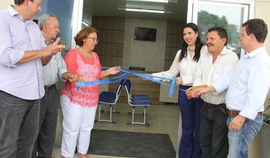 Ministra Ideli Salvatti participou de inaugurações em Campo Alegre