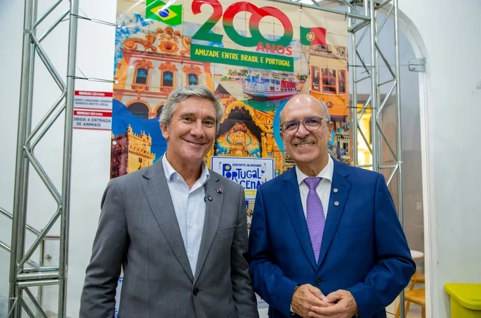 Embaixador de Portugal recebe Comenda Barão do Penedo