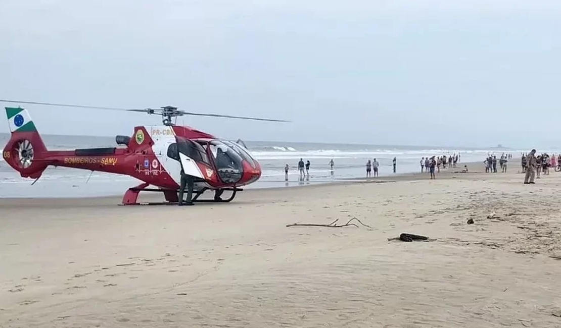 Seis pessoas são resgatadas e uma criança é procurada pelos bombeiros em praia