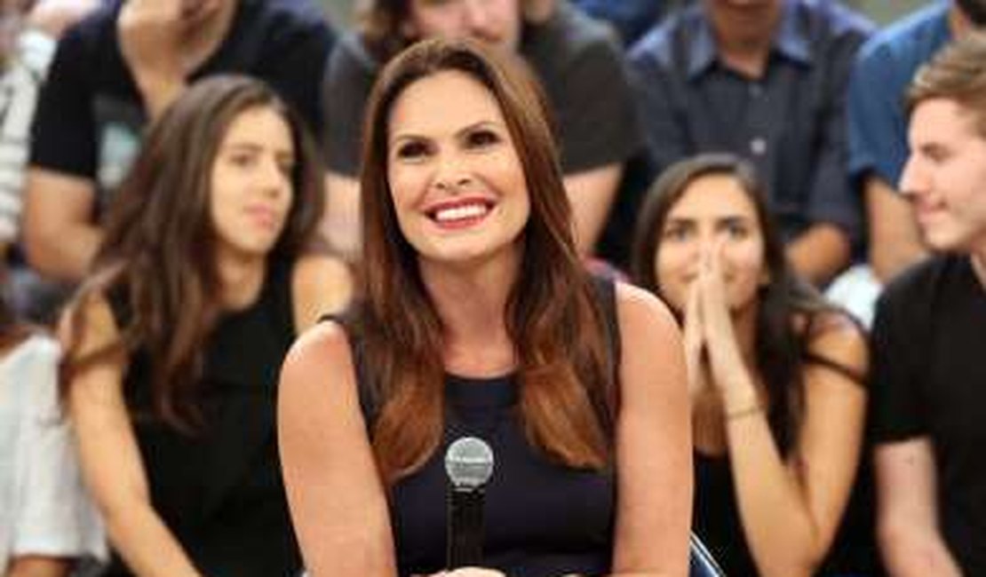Vídeo: sexóloga Laura Muller tira de letra ‘cantada’ de adolescente, no Altas Horas