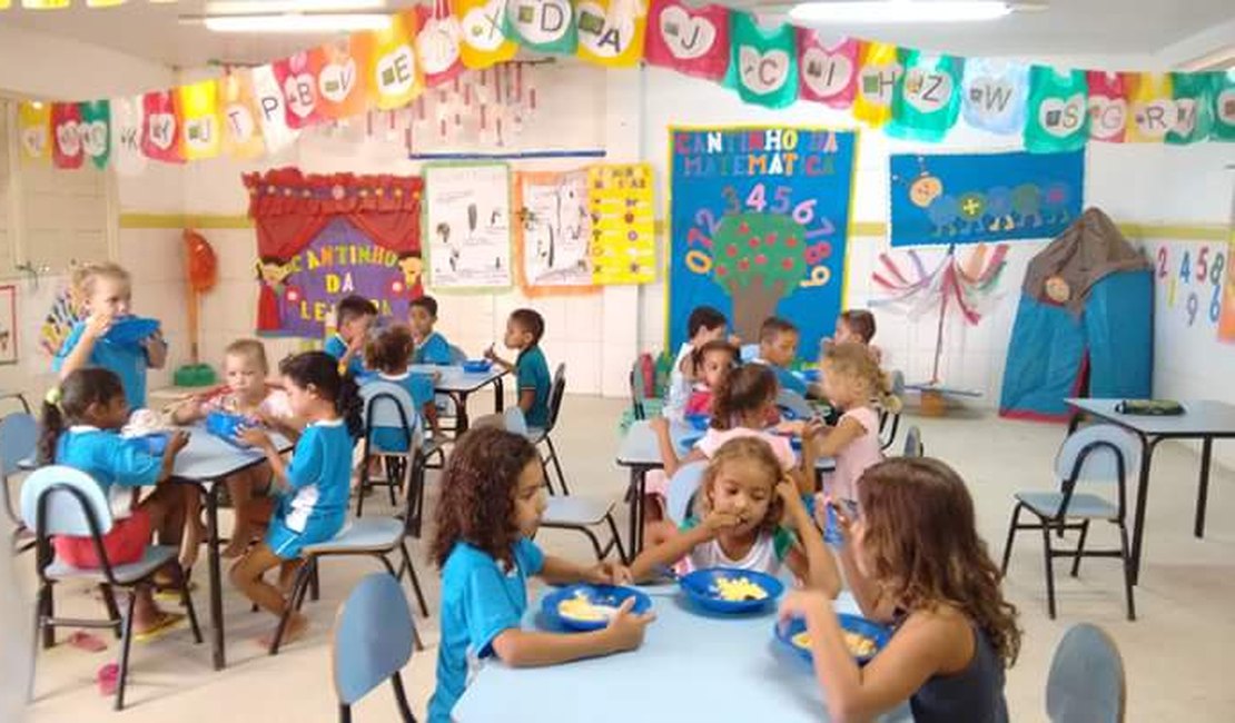 Prefeito Fabinho Aurélio garante avanço na educação municipal de Girau