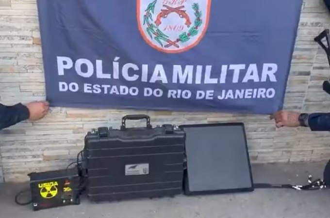 Polícia apreende equipamento contra drones no Rio