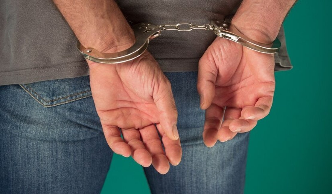 PC prende homem por importunação sexual, ameaças e stalking, em Alagoas