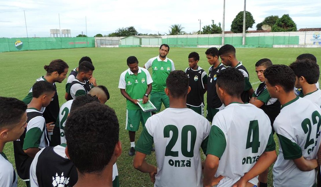 Coruripe Sub-20 faz coletivo final para enfrentar o CRB em Gerson Amaral