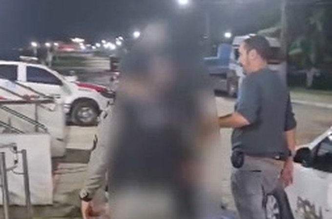 Preso em operação, homem embebedava, dopava e estuprava mulheres que iam ao bar dele em Murici; acusado também filmava abusos sexuais