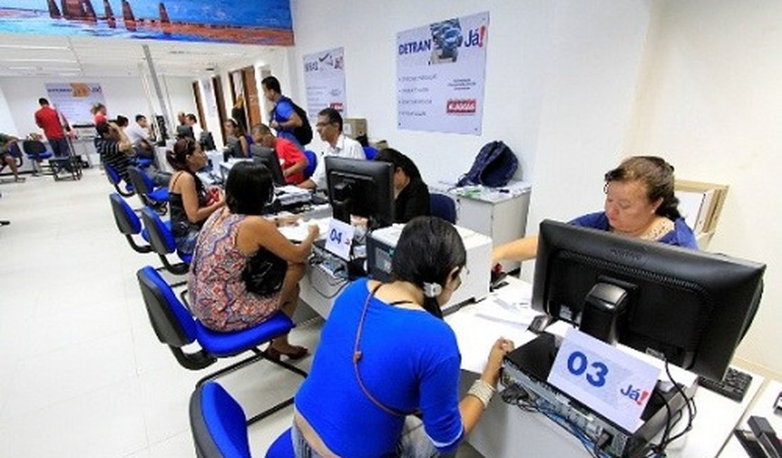 Detran suspende atendimento parcial no Maceió Shopping