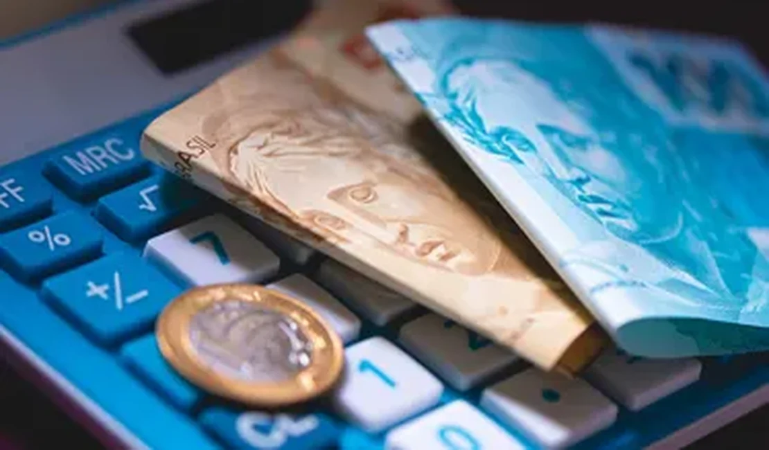 Procon AL multa banco em R$ 289 mil por empréstimo não solicitado a aposentada
