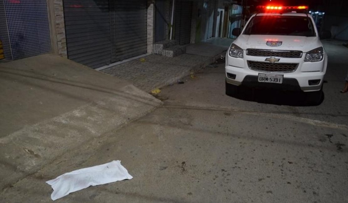 Cadáver é desenterrado e esquartejado em Joaquim Gomes, AL