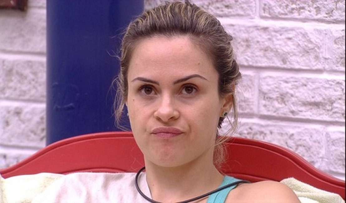 ‘BBB 16’: Irônica, Ana Paula promete voltar ‘para animar a casa’