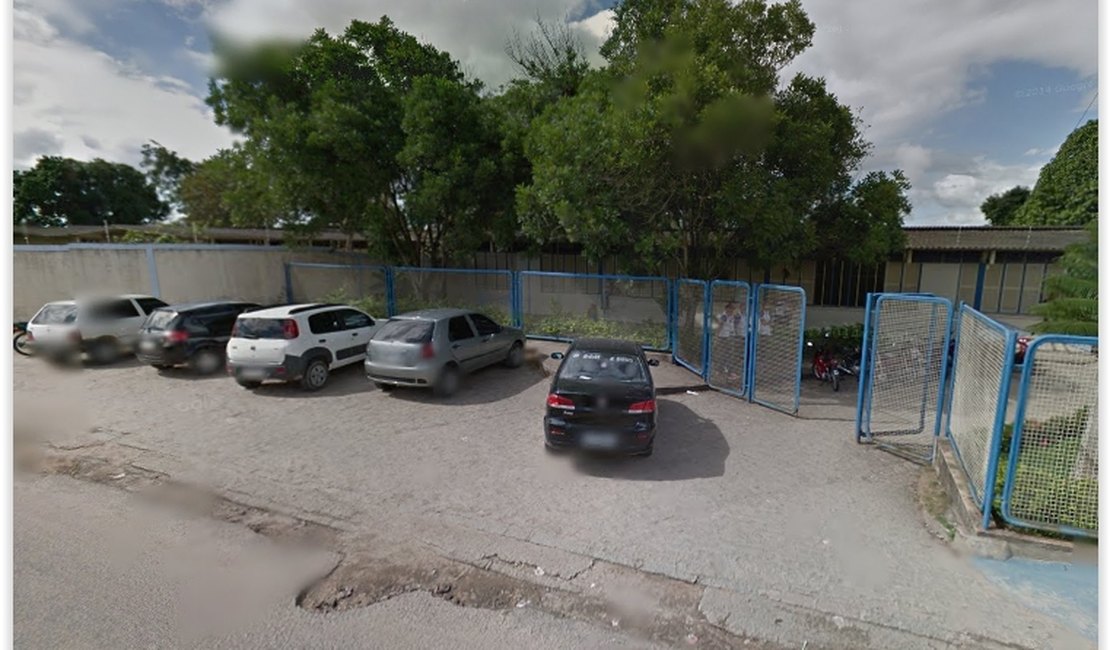 Moto é furtada de dentro do estacionamento de escola em Arapiraca