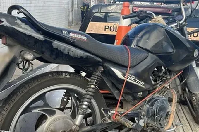 Motociclista sem CNH é autuado após desrespeitar fiscalização e manobras perigosas em Maceió