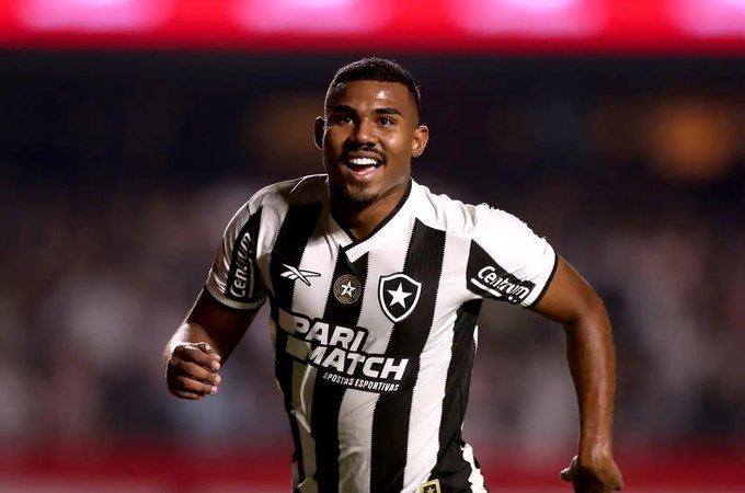 Nottingham Forest anuncia a contratação do lateral Cuiabano
