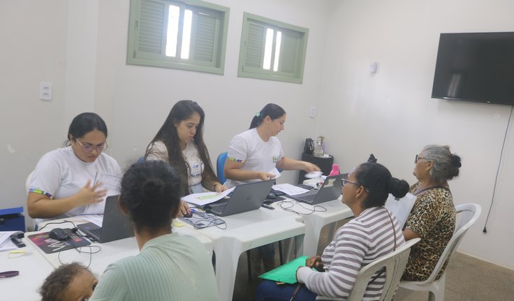 Programa Desenvolve Arapiraca realiza atendimento com serviços gratuitos para moradores da Canafístula; assista