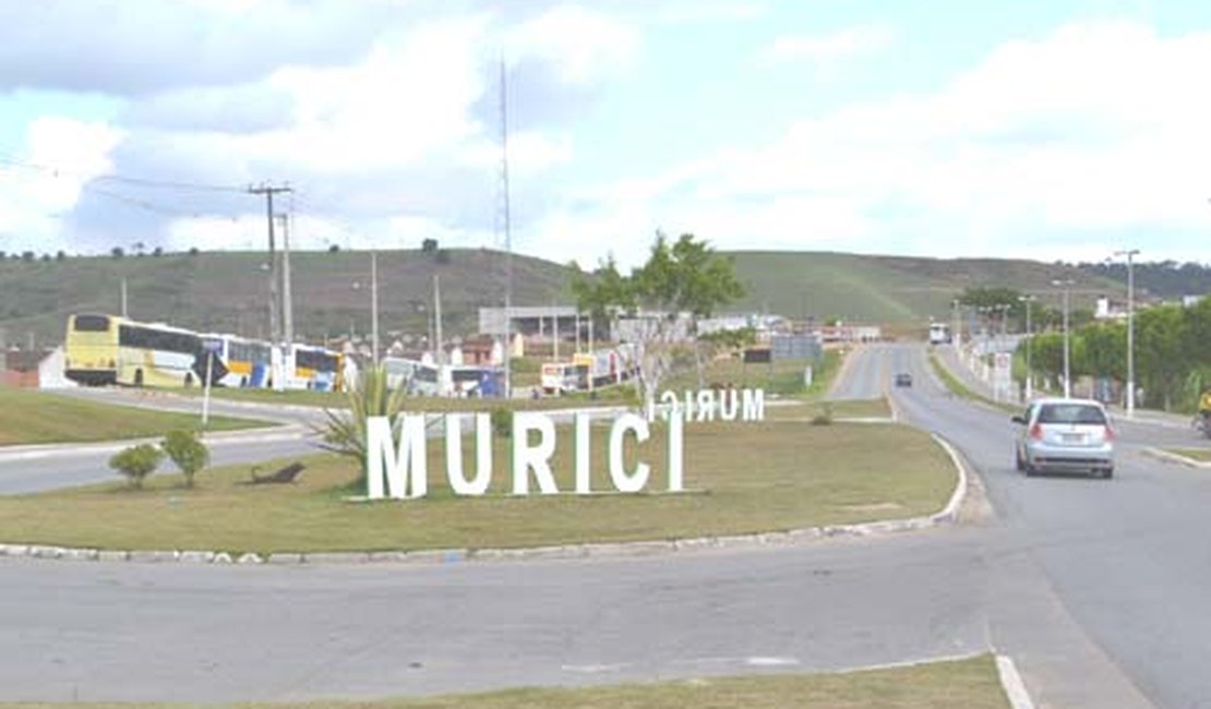 Em ação conjunta, PM e CBM notificam bares, casas de show e interditam rodeio em Murici