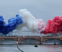 Chuva, emoção e final apoteótico marcam cerimônia de abertura das Olimpíadas