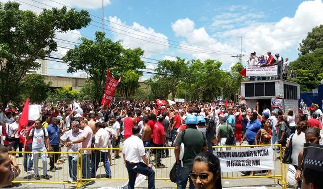 Manifestações pró e contra Lula terminam com quatro feridos em São Paulo