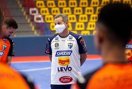 Auxiliar técnico alagoano é uma das vítimas do acidente com ônibus de time de futsal