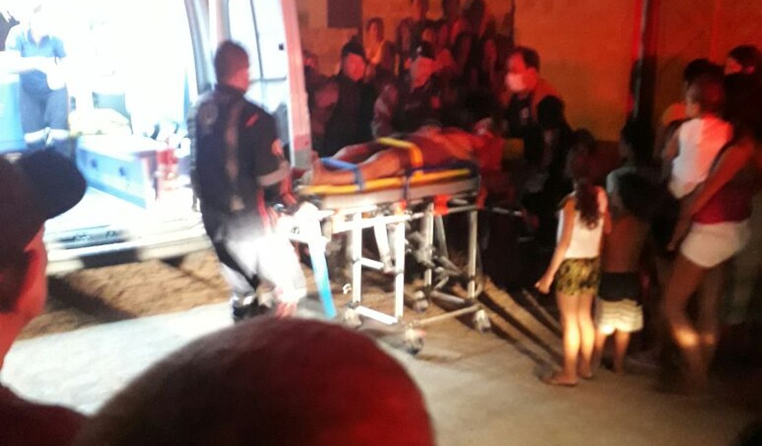 Jovem é socorrido após ser atingido por quatro tiros na zona rural de Arapiraca