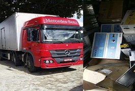 PC recupera caminhão com carga de eletrônicos roubados em Arapiraca