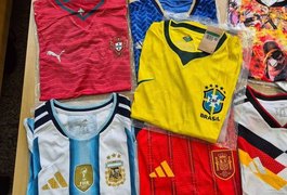 Receita Federal retém 22 toneladas de camisas de seleções e clubes no porto de Santos