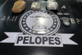 Suspeito tenta esconder droga no forro do banheiro e acaba desmascarado pelo Pelopes, em Arapiraca