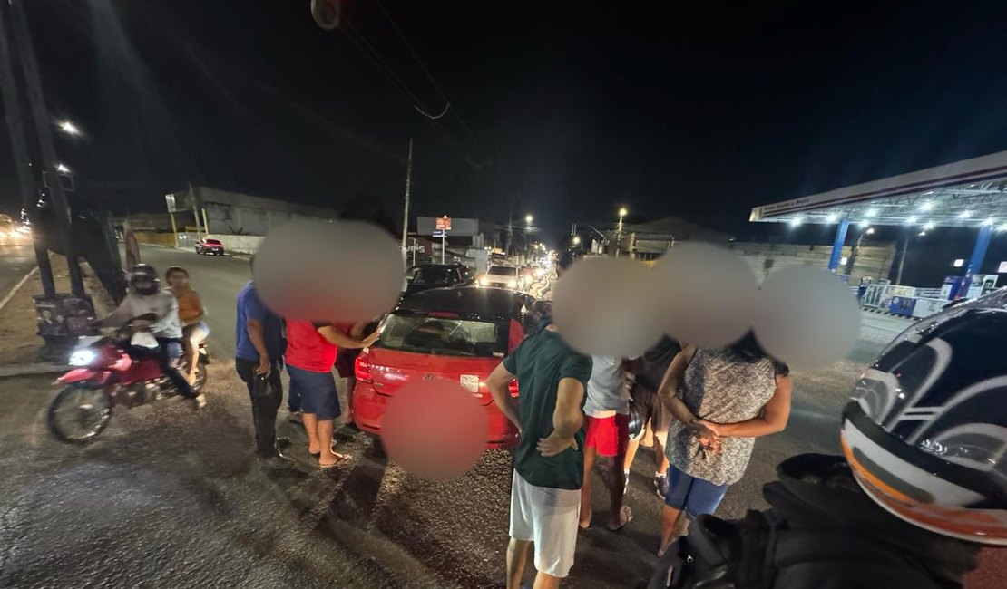 Colisão entre carro de moto deixa dois feridos na AL220, em Arapiraca