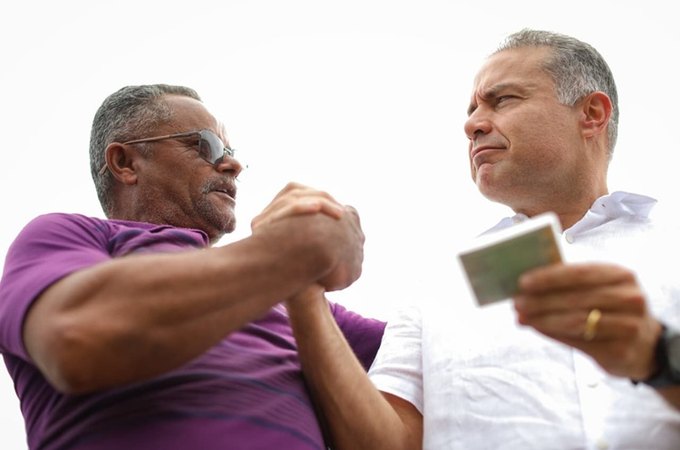 Aos 53 anos, sertanejo tira 1ª habilitação e agradece a Renan Filho