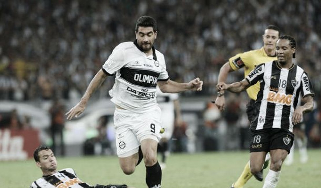 Botafogo fecha com Ferreyra, atacante argentino