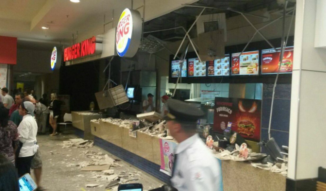 Teto da Burger King desaba e deixa seis feridos no Shopping